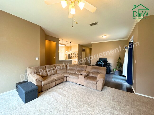 Foto del edificio - Inviting 3BR/2BA Home with Spacious Backyard for Lease in Fort Worth