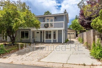 Building Photo - 3565 N Manor Rd