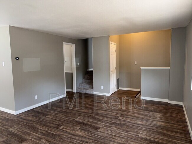 Foto del edificio - 1405 Terrace Dr