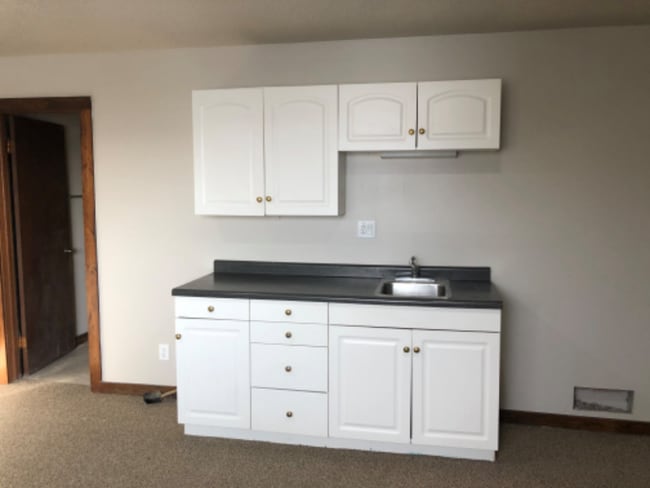 Building Photo - 1404 4th Ave SW