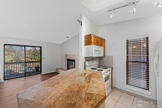 Building Photo - 2800 Kalmia Ave