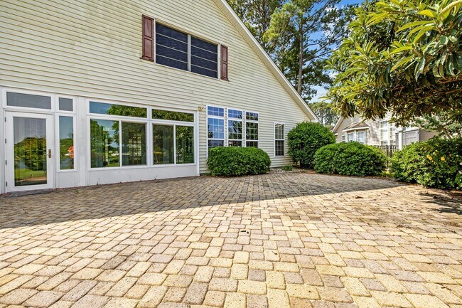 Foto del edificio - Coastal Living in a Quiet Community