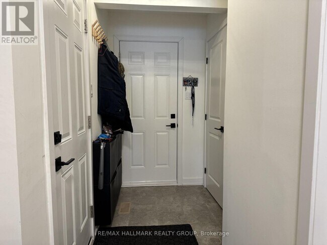 Building Photo - 49 Sunridge Ln