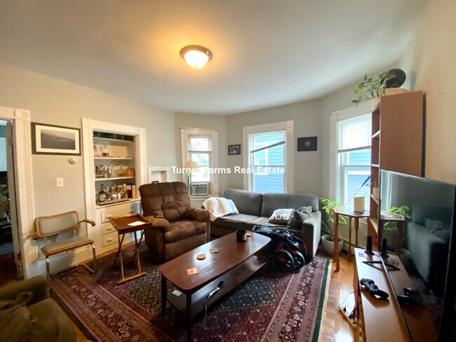 Building Photo - 171 Rindge Ave