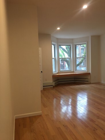 Building Photo - 262 56th St