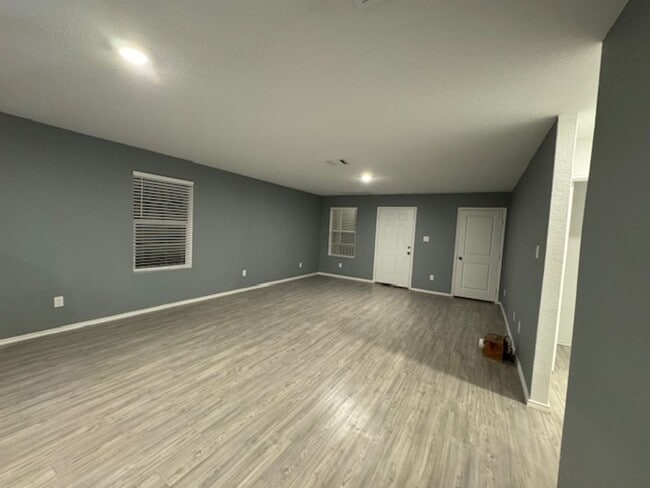 Photo - 7010 Solar Rdg House