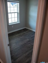 Building Photo - 720 Charter Dr
