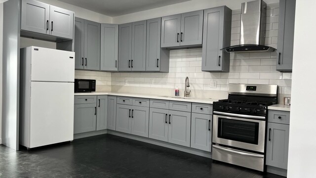 Building Photo - 3520 E 6th St