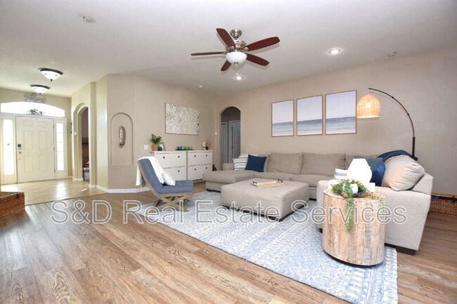 Building Photo - 7061 Heatherbrook Dr