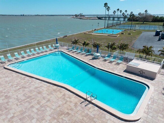 Foto del edificio - 8 Glencoe Pl