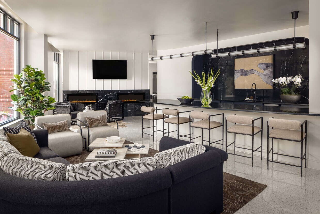 MAA Gateway Apartments 120 N Cedar St Charlotte, NC