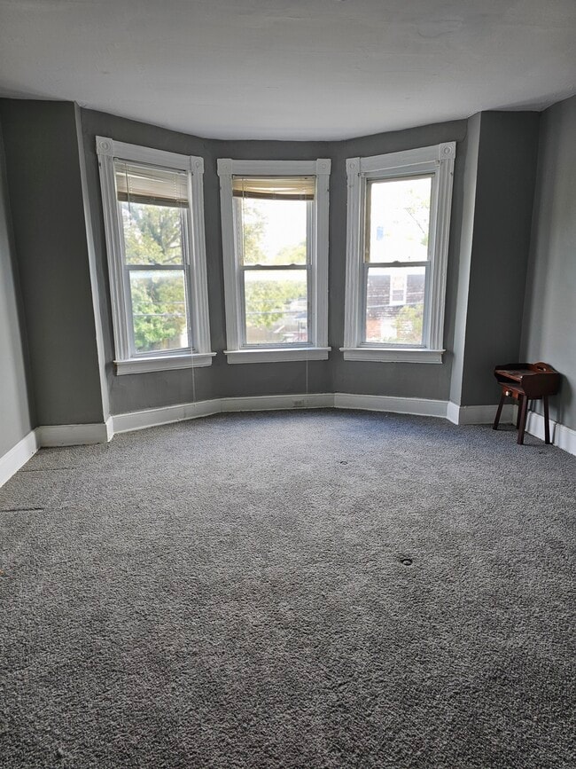 Master Bedroom - 4730 Pimlico Rd