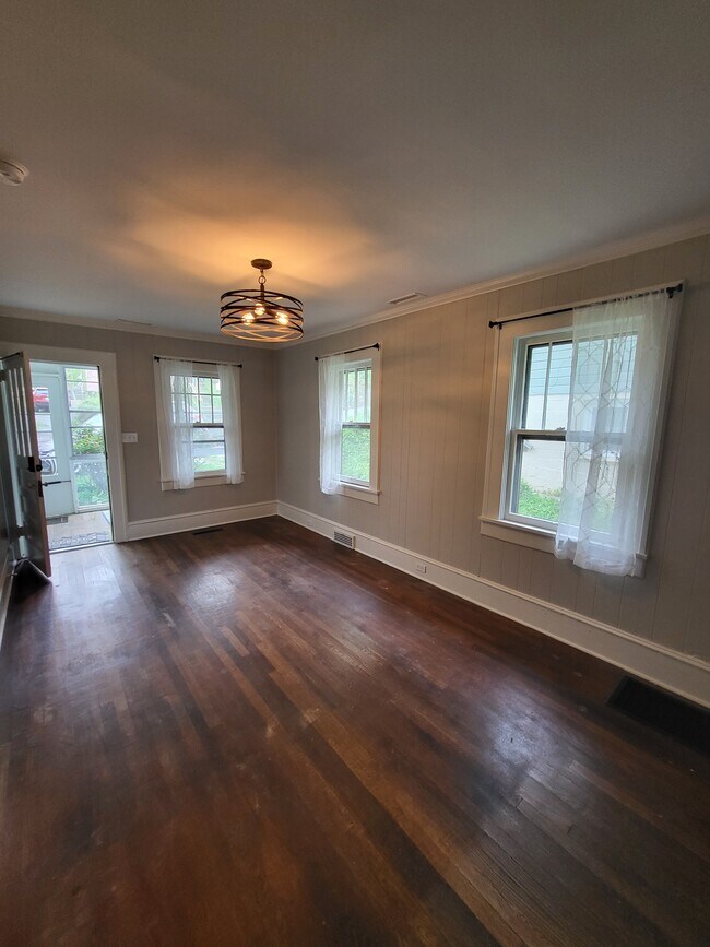 Foto del edificio - 90 Oakwood St