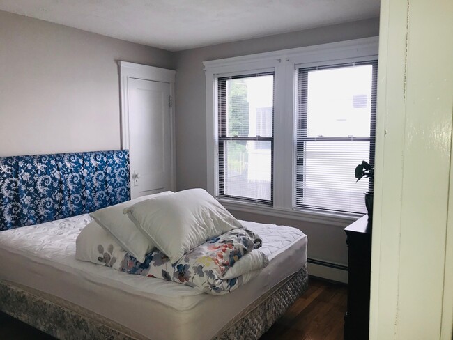 Building Photo - 76 Normandy Ave