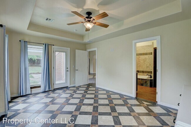 Building Photo - 3 br, 3 bath House - 817 Ashwood Ln