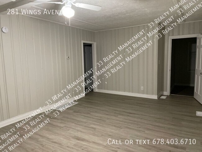Building Photo - 4 BEDROOM/ 2 BATH HOME