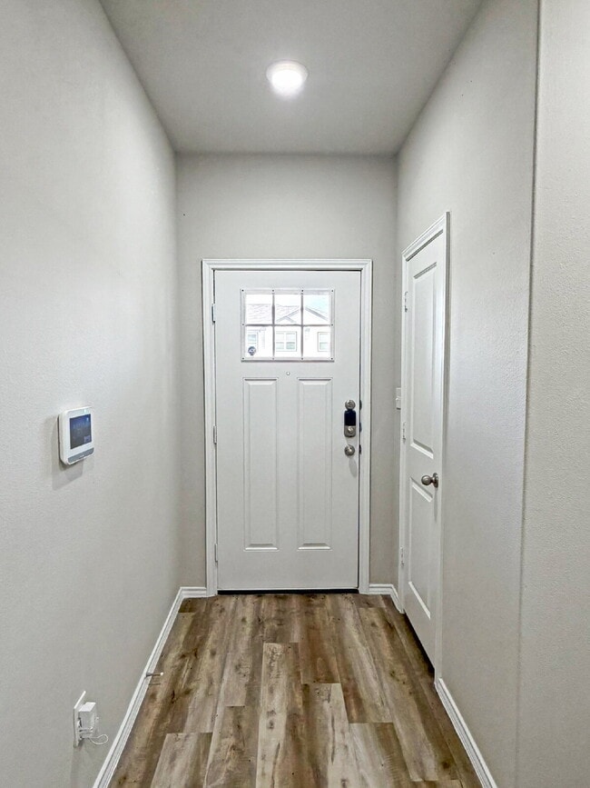 Building Photo - 127 Damon Dv