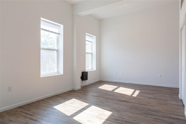 Foto del edificio - 517 Communipaw Ave