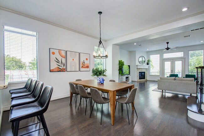 Foto del edificio - 5732 Darling St