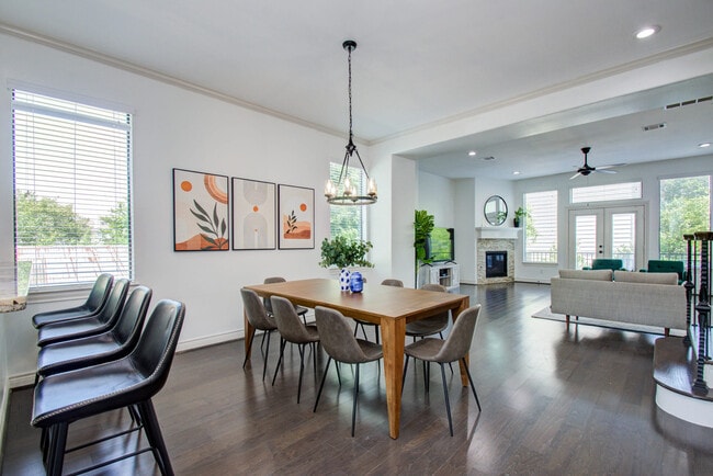 Foto del edificio - 5732 Darling St