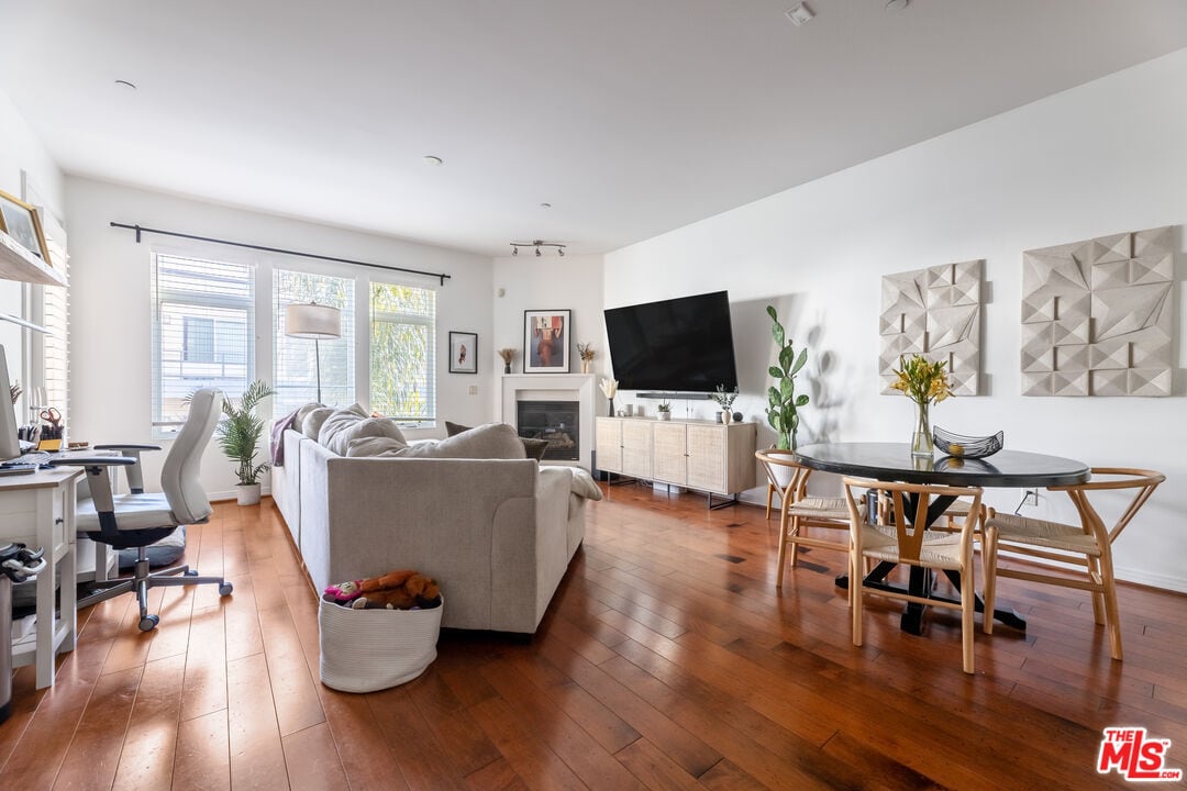 Foto principal - 4050 Glencoe Ave