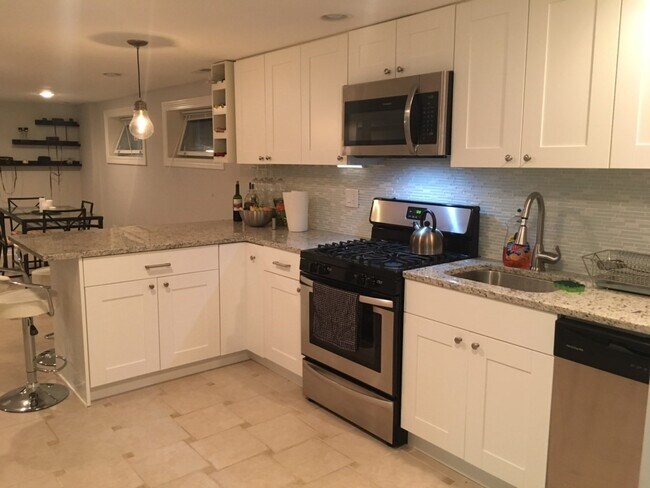 Foto del edificio - 1725 N Kedzie Ave