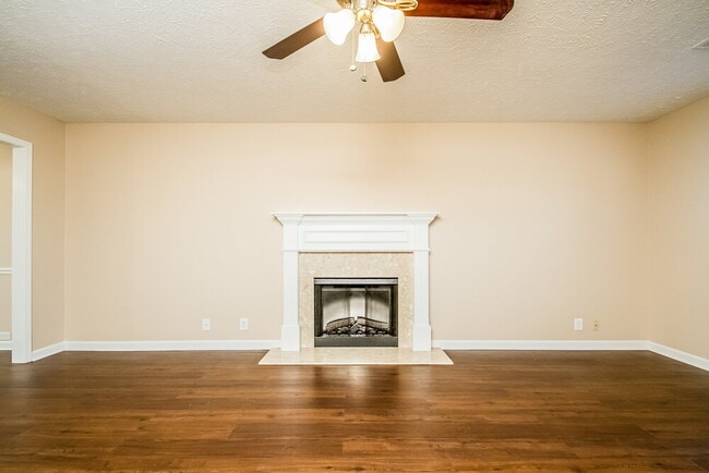 Building Photo - 408 Glenmore Ct