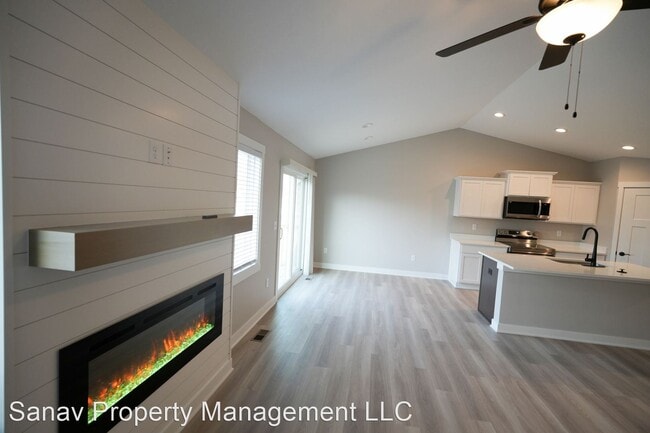 Building Photo - 3 br, 2 bath House - 331 Marie Ave