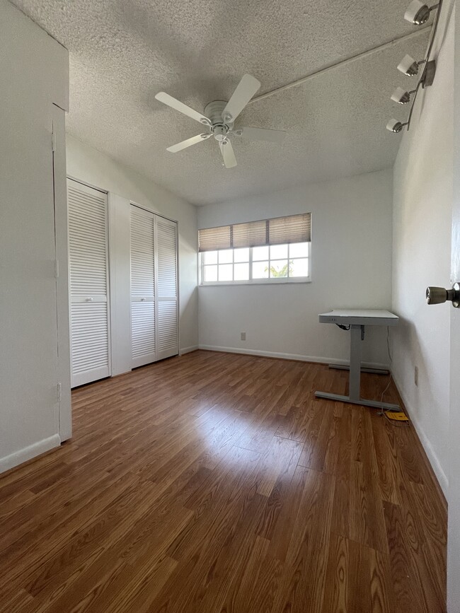 Building Photo - 640 Tennis Club Dr