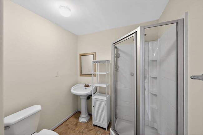 Building Photo - 9137 Granite Ct