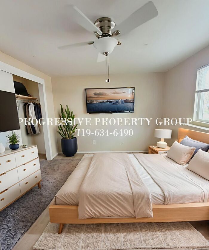 Fully Renovated 2 bed 1 bath apartment Clo... - Fully Renovated 2 bed 1 bath apartment Clo...