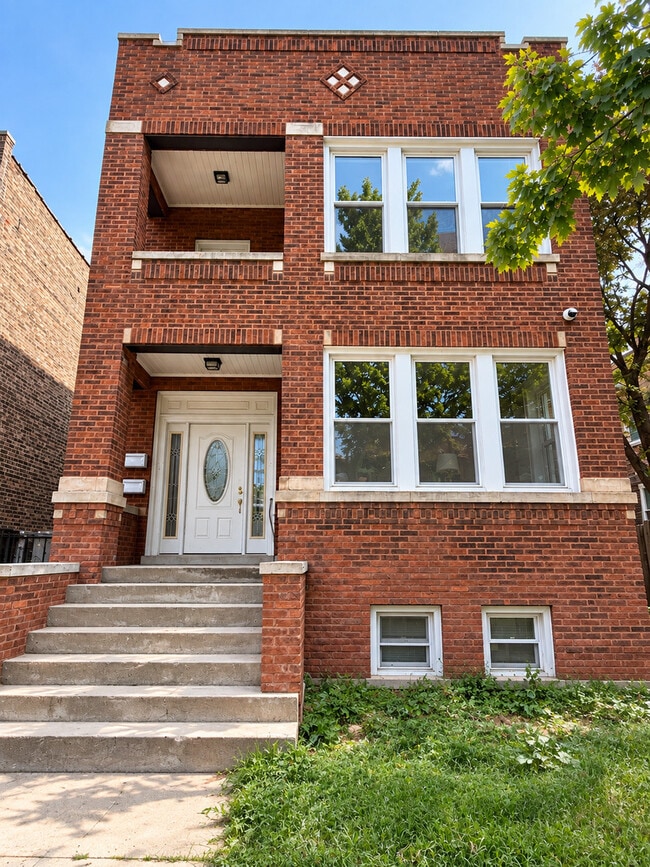 Building Photo - 6551 S Talman Ave