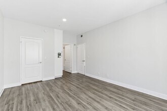 Interior Photo - 7057 Lanewood Ave