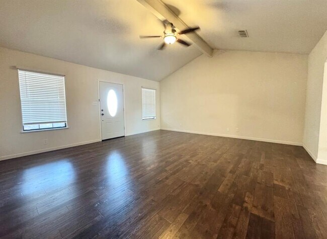 Building Photo - 124 Forest Dr