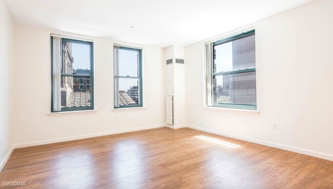 Building Photo - 1 br, 1 bath  - 2 India St