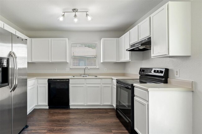 Foto del edificio - 1616 Windy Park Ct