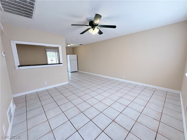 Foto del edificio - 6329 Brittany Way