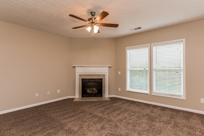 Foto del edificio - 398 Glenleigh Dr