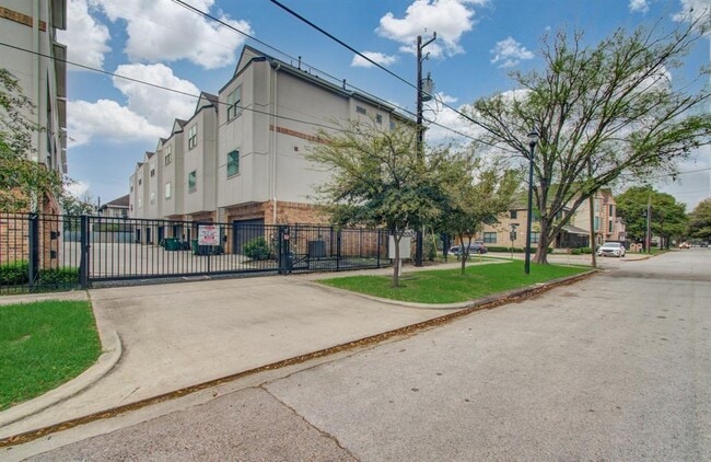 Foto del edificio - 1408 Cleburne St