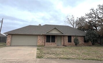 Building Photo - 624 Johnathon Ct