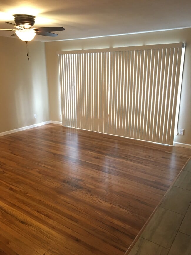 Building Photo - 1423 Notre Dame Rd