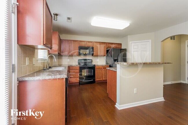 Foto del edificio - 5555 Misty Hill Circle