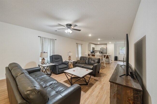 Building Photo - 17118 Quaking Aspen Ln