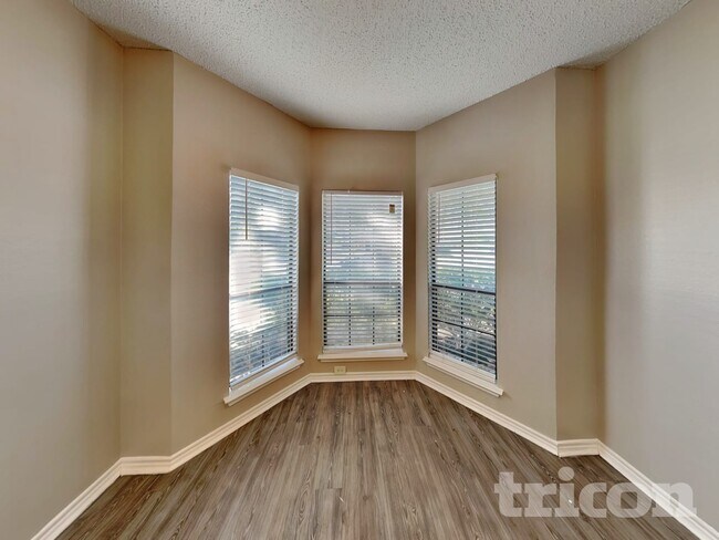 Foto del edificio - 1130 Dandelion Dr