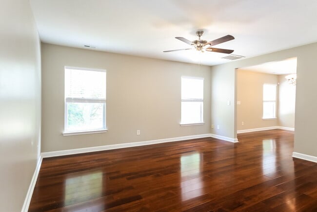 Building Photo - 5124 Stone Park Dr