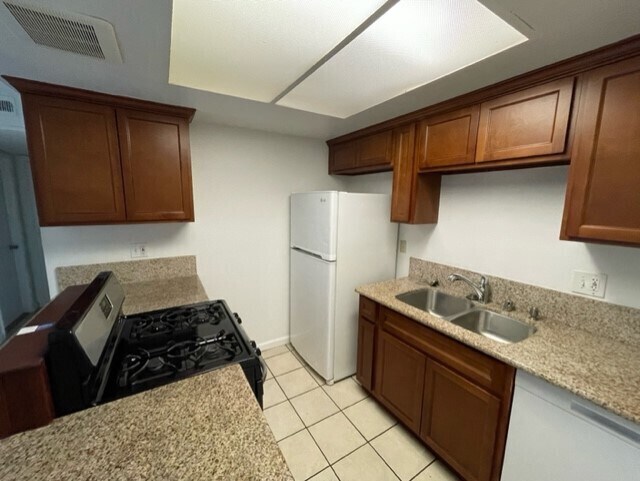 Foto del edificio - 10167 Crawford Way