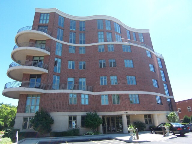 Primary Photo - 520 S Washington St