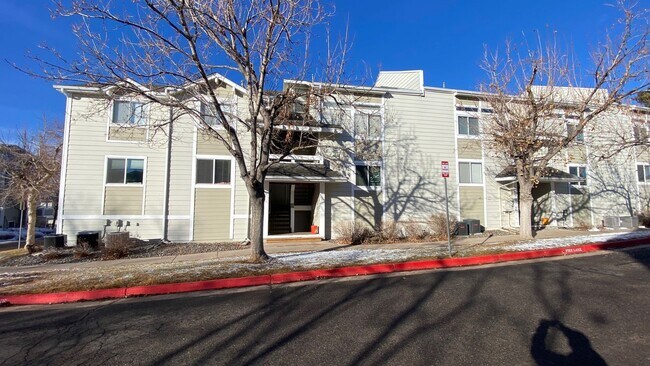 Building Photo - **Awesome 1 bedroom 1 bath condo for Rent!...