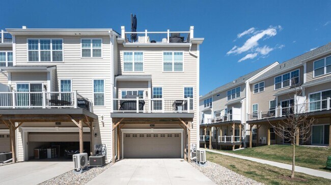 Building Photo - 2822 Purley Ave