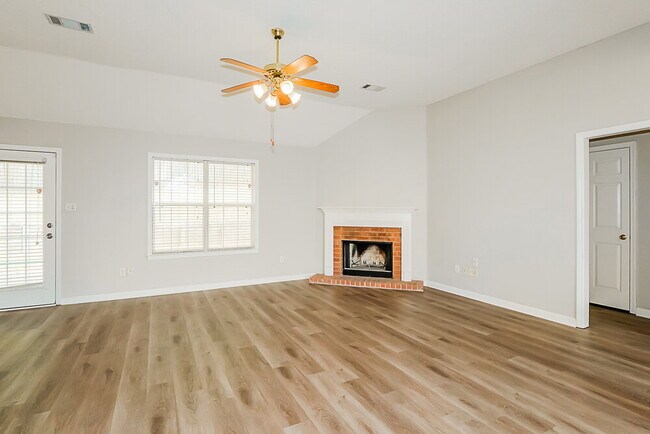 Foto del edificio - 10352 Walden Pine Cove